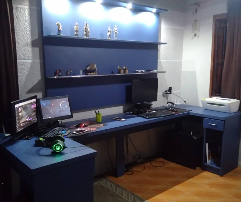 Home office planejado azul