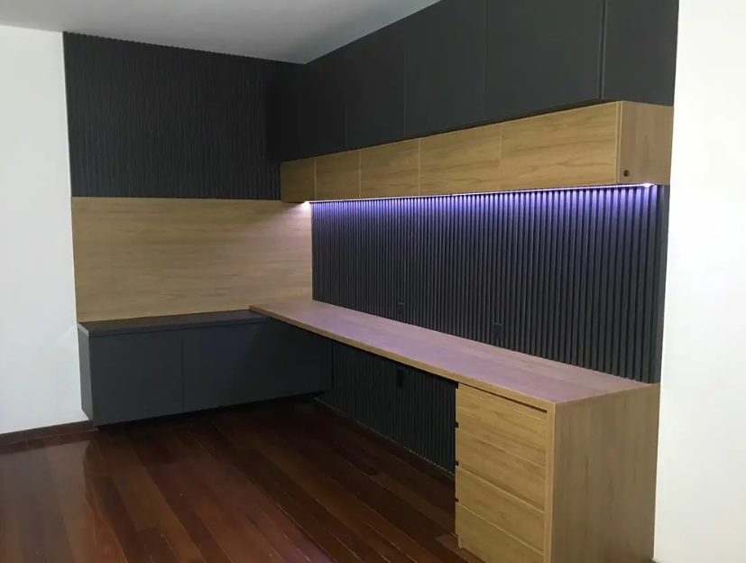 Ambiente planejado MovArt com painel ripado